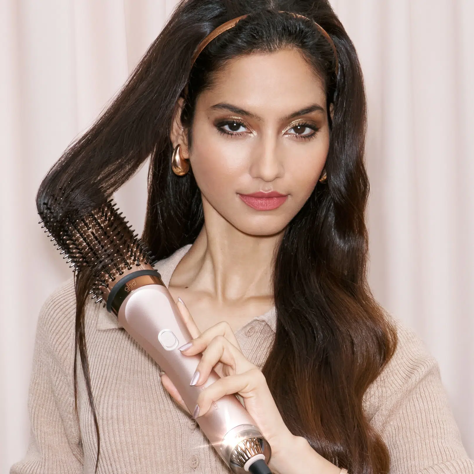Nouveau coffret brosse GHD blowdry cachemire Noël – Image 3